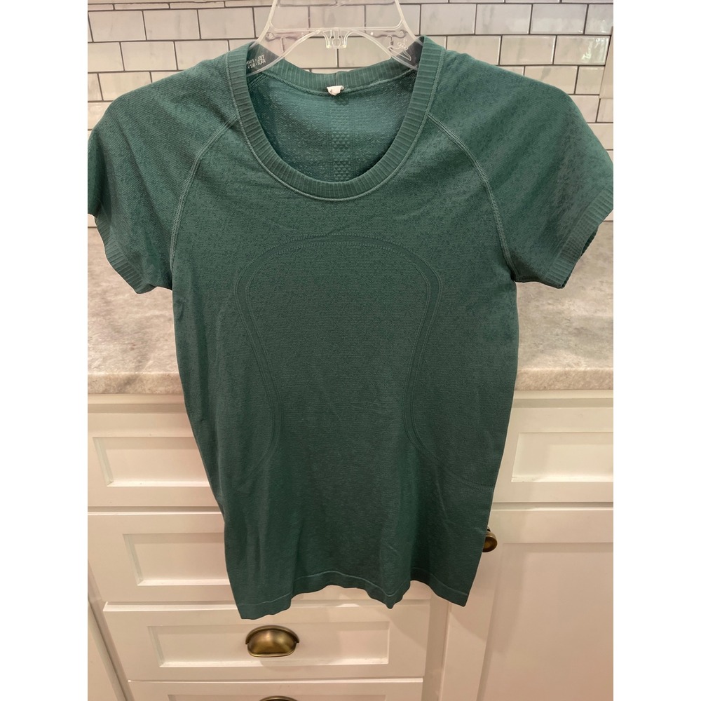 Lululemon Top Women 8 Green Swiftly Tech SS 2.0 Short Sleeve Athletic Shirt